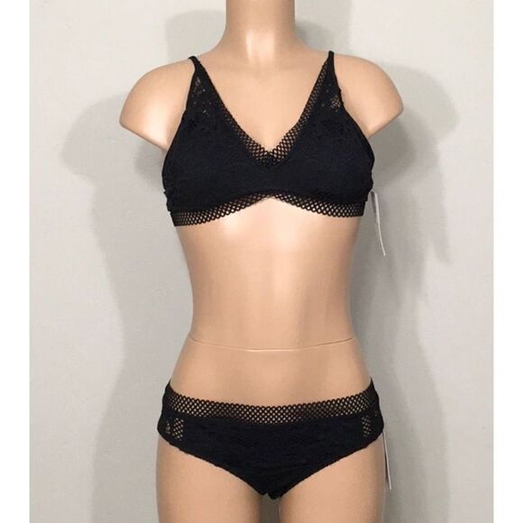 New.. Becca Captured bikini. S-top/M-bottom - Picture 2 of 16